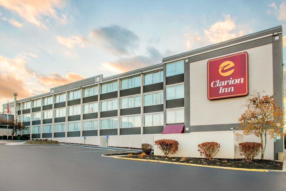 Book Clarion Inn Dayton Airport In Englewood Hotels Clarion Inn Dayton Airport Englewood