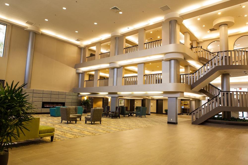 Book Ontario Gateway Hotel In Hotels Ontario Gateway Hotel