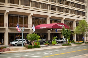 Ronald Reagan National Airport Dca Hotels With Parking Book At Ronald Reagan National Airport Dca Hotels With Parking Book At