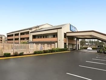 Picture of Baymont Inn & Suites Seattle/Kirkland WA in Kirkland