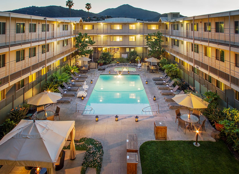 Book Marin Suites Hotel In Corte Madera Hotels Marin Suites Hotel Corte Madera Pool