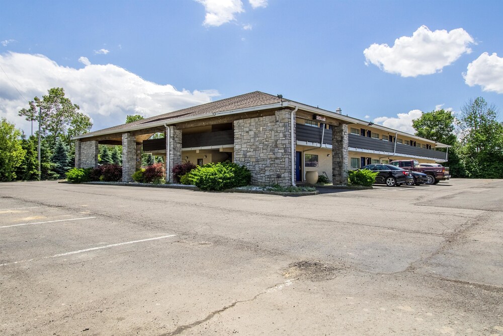 Book Motel 6 Ashland Oh In Hotels Motel 6 Ashland Oh Hotel Front