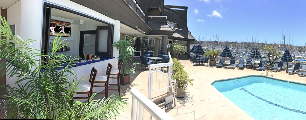 Book Bay Club Hotel Marina In San Go Hotels Bay Club Hotel Marina San Go Outdoor Pool
