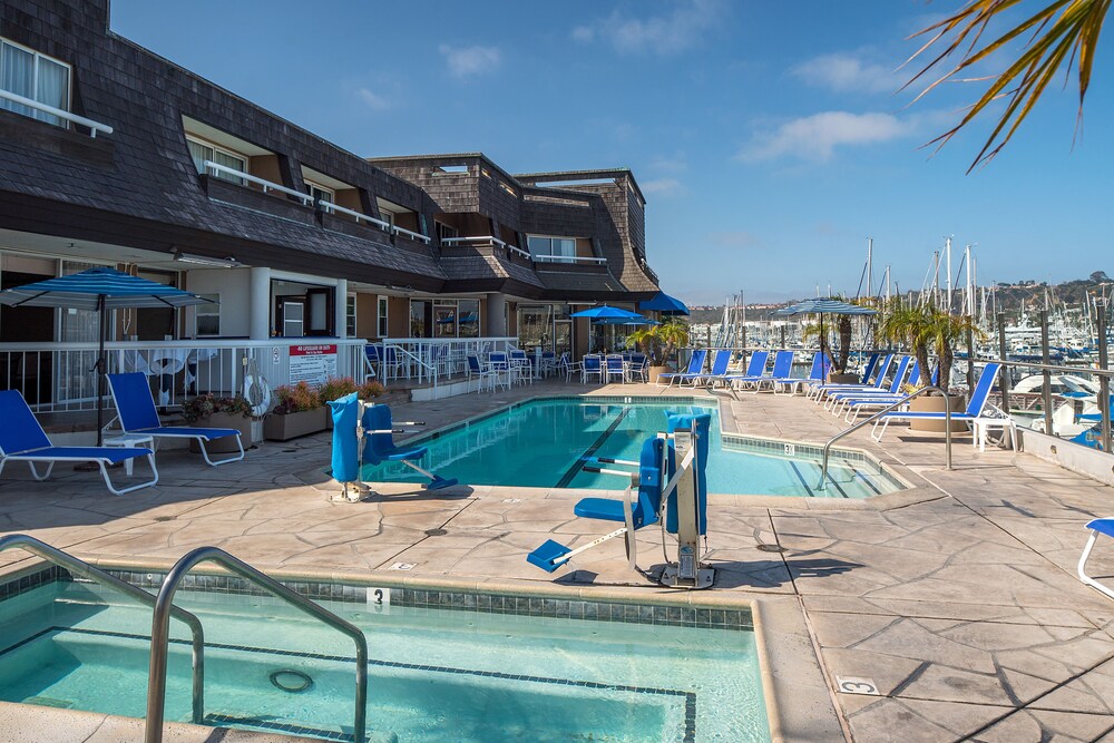 Bay Marina Hotel San Go 2018 World S Best Hotels Book Bay Club Hotel Marina In San Go Hotels