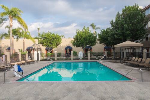 ハワード ジョンソン ホテル カンファレンス センター バイ ウィンダム フラートン アナハイム フラートン の宿泊予約 ホテルズドットコム ハワード ジョンソン ホテル カンファレンス センター バイ ウィンダム フラートン アナハイム フラートン の宿泊予約 ホテルズドットコム