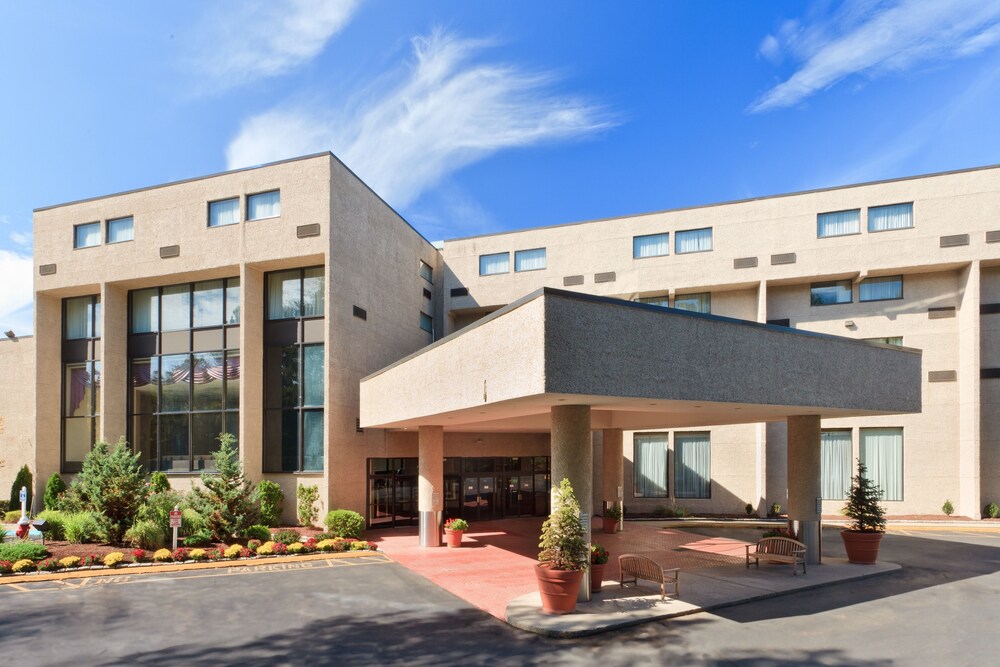 Book Red Lion Hotel Cromwell In Hotels Red Lion Hotel Cromwell