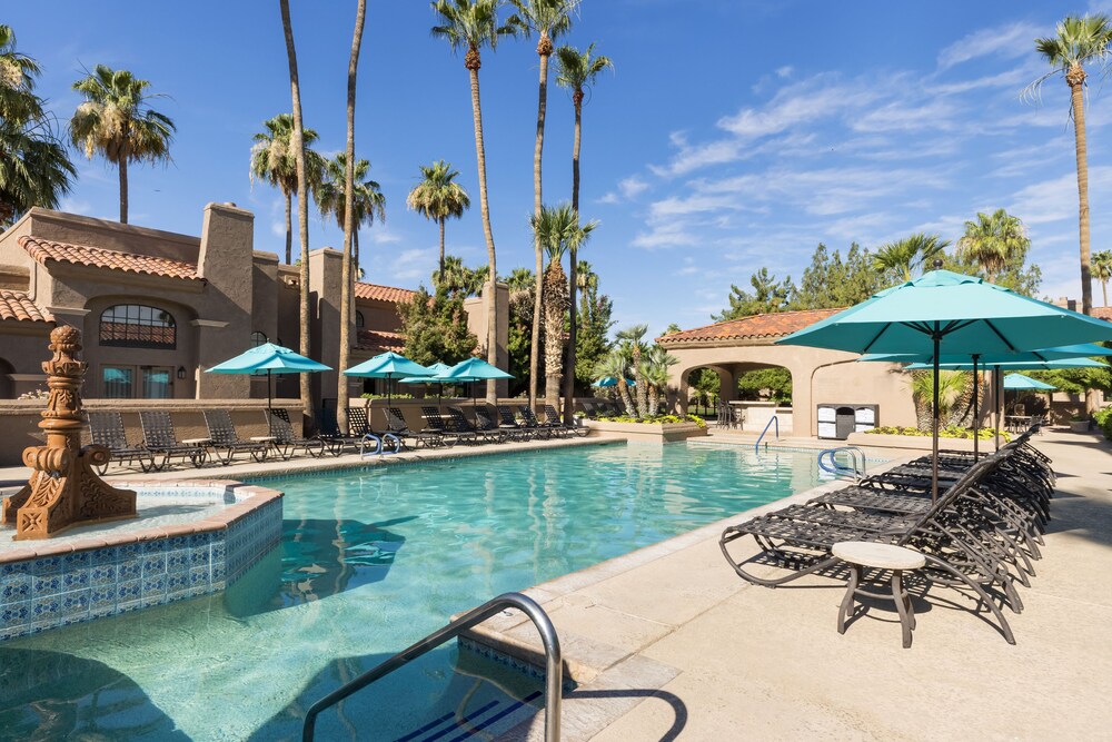 Book Scottsdale Plaza Resort in Scottsdale