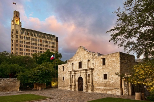 Book The Emily Morgan A Doubletree By Hilton In San Antonio Hotels Com