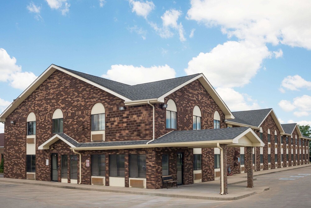 Book Days Inn By Wyndham Muncie Ball State University In Days Inn By Wyndham Muncie Ball State University