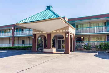 Top 10 Hotels In Groton From 32 Night