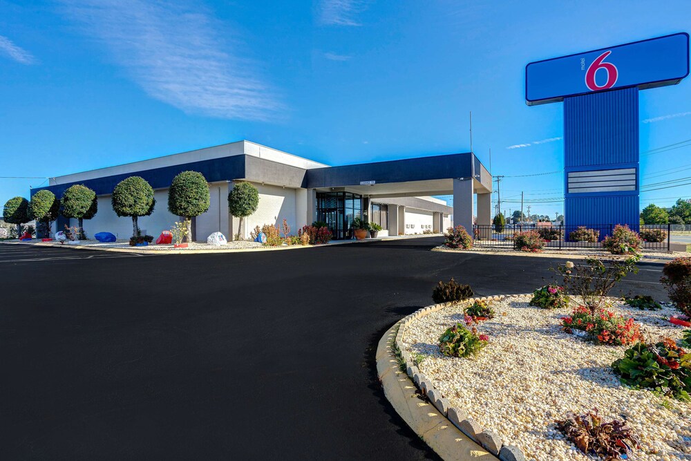 hotels in burlington nc 27215