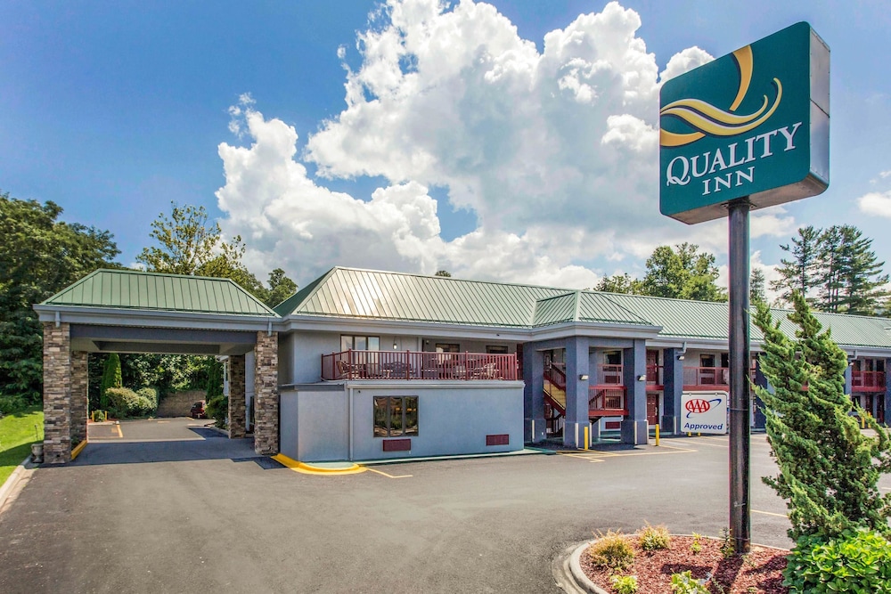 Book Quality Inn In Black Mountain Hotels Quality Inn Black Mountain