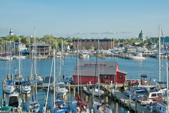 15 Closest Hotels To Sandy Point State Park In Annapolis
