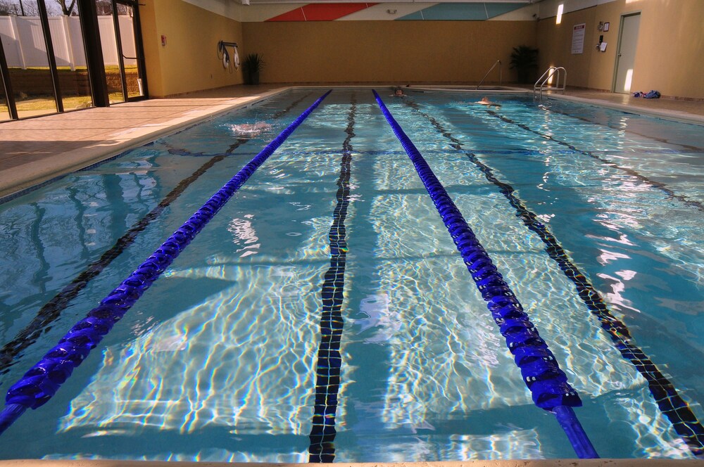 hotels in binghamton ny with indoor pool