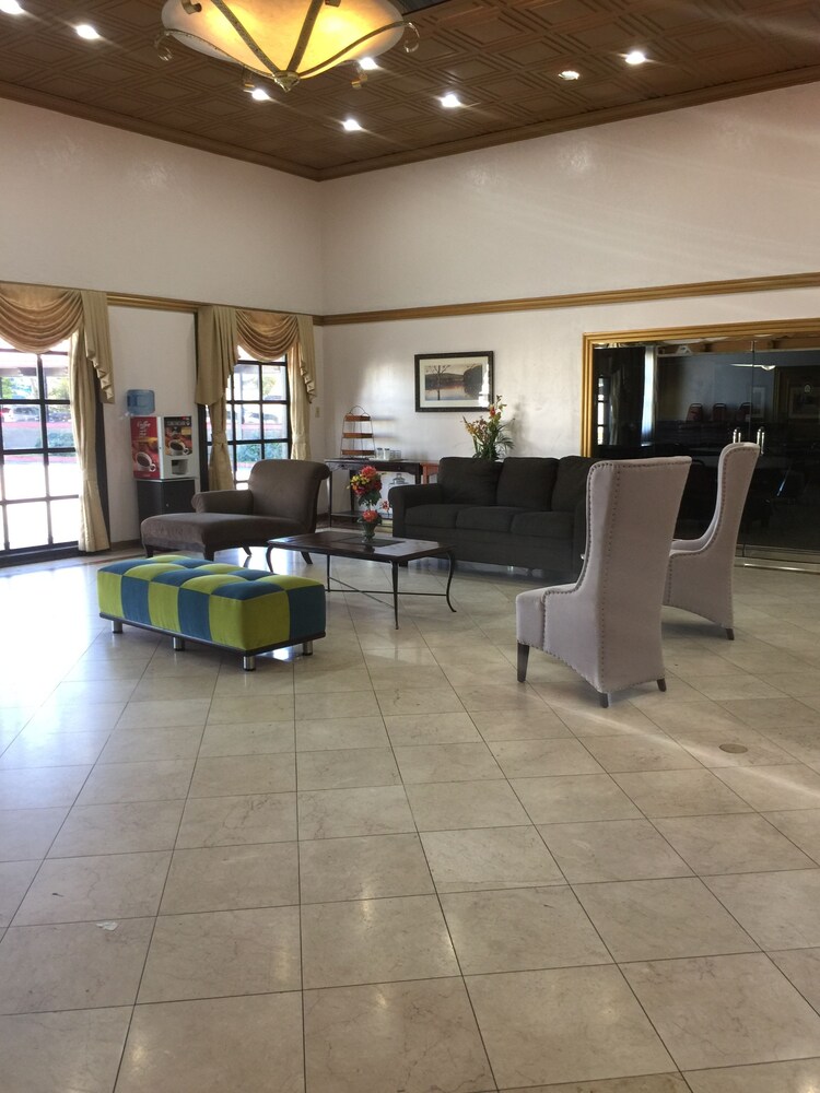 Book The Excelsior By Lei In Artesia Hotels