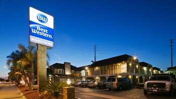 Top 10 Hotels In Westminster Ca