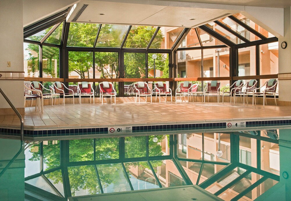 Book Courtyard by Marriott Washington Dulles Airport Chantilly, Chantilly, Virginia