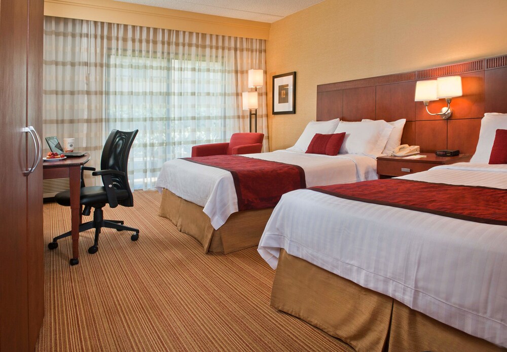 Book Courtyard by Marriott Washington Dulles Airport Chantilly
