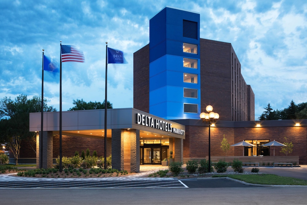 Book Delta Hotels by Marriott Minneapolis Northeast in Minneapolis