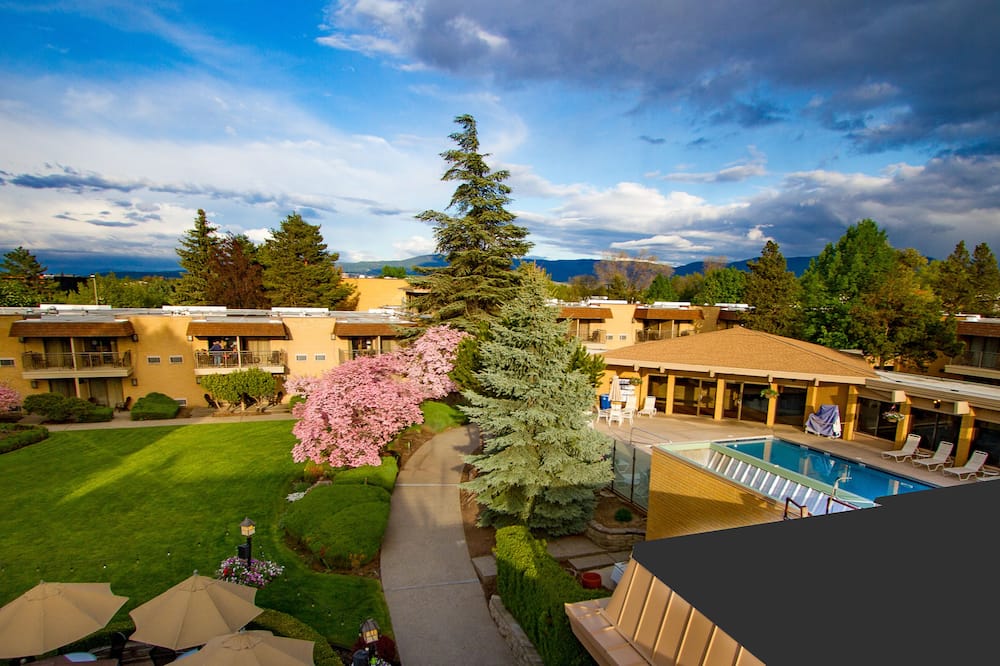 Book Mirabeau Park Hotel & Convention Center in Spokane Valley  Hotels.com
