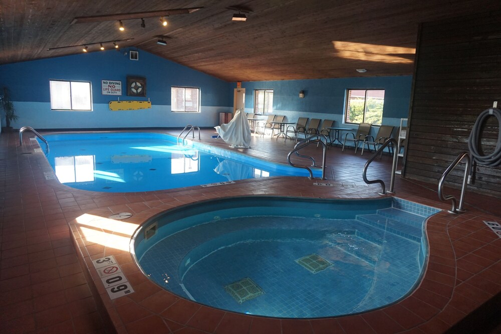 Book Bellevue Hotel Suites In Hotels Bellevue Hotel Suites Indoor Pool