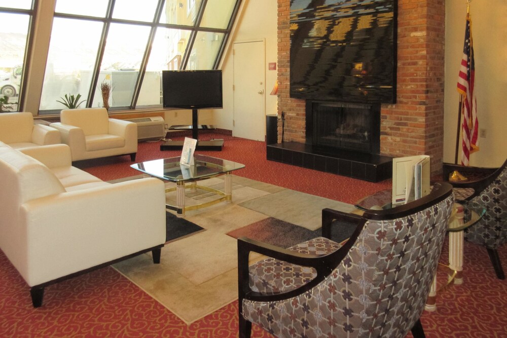 Book Clarion Hotel In Rock Springs Hotels Clarion Hotel Rock Springs