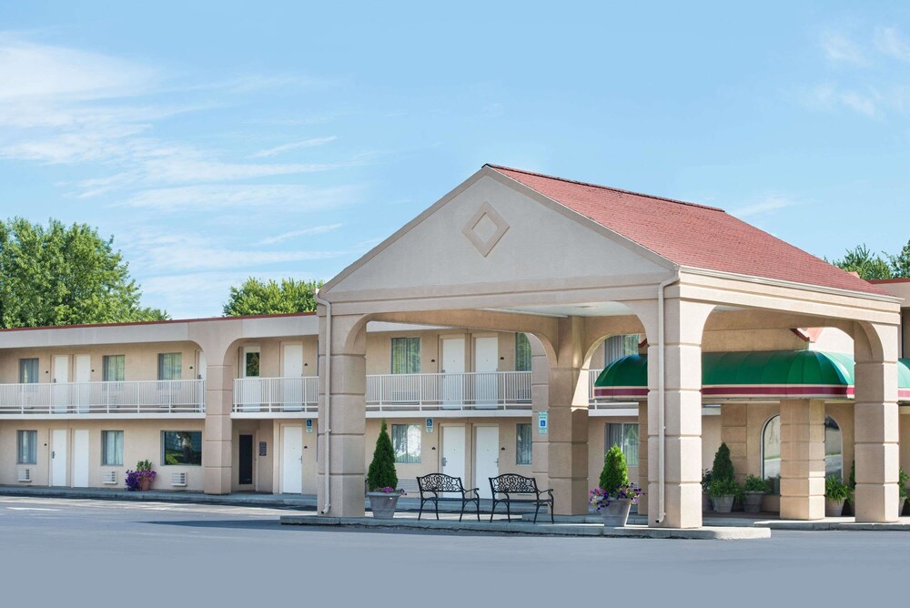 Book Baymont By Wyndham Sandusky In Hotels Baymont By Wyndham Sandusky