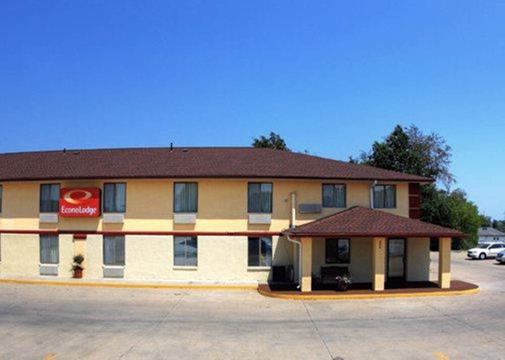 Book Econo Lodge Lansing Leavenworth In Hotels