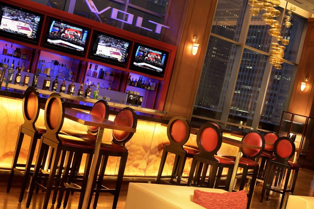 Book Detroit Marriott at the Renaissance Center in Detroit