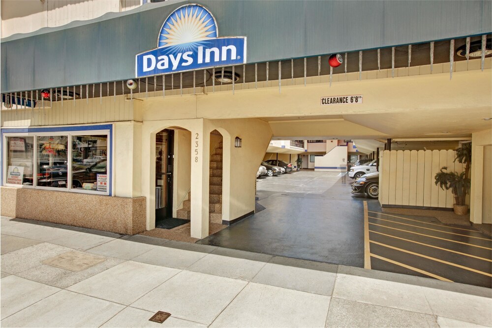 Book Days Inn By Wyndham San Francisco Lombard In San Francisco Hotels Com