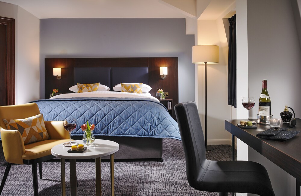 Book Temple Bar Hotel In Dublin Hotels Temple Bar Hotel Dublin