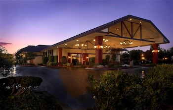 Top 10 Fresno Hotels Near California State University Top 10 Fresno Hotels Near California State University
