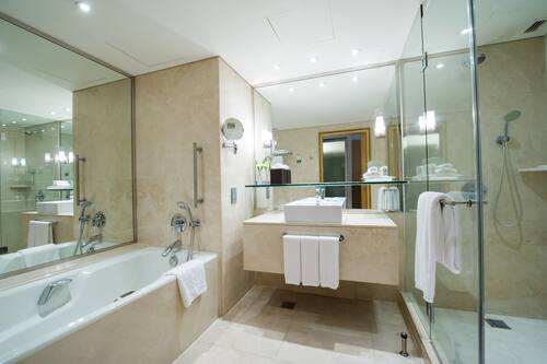 Book Holiday Inn Bangkok Silom Sha Extra Plus In Bangkok Hotels Com Book Holiday Inn Bangkok Silom Sha Extra Plus In Bangkok Hotels Com
