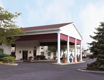 15 Closest Hotels To Summit Motorsports Park In Norwalk