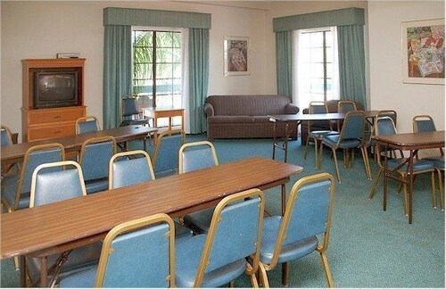 Book La Quinta Inn Tampa Pinellas Park Clearwater In La Quinta Inn Tampa Pinellas Park Clearwater Meeting Facility