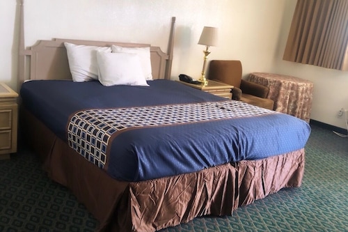 Best Cheap Hotels in Lake Havasu City from $60/night | Hotels.com