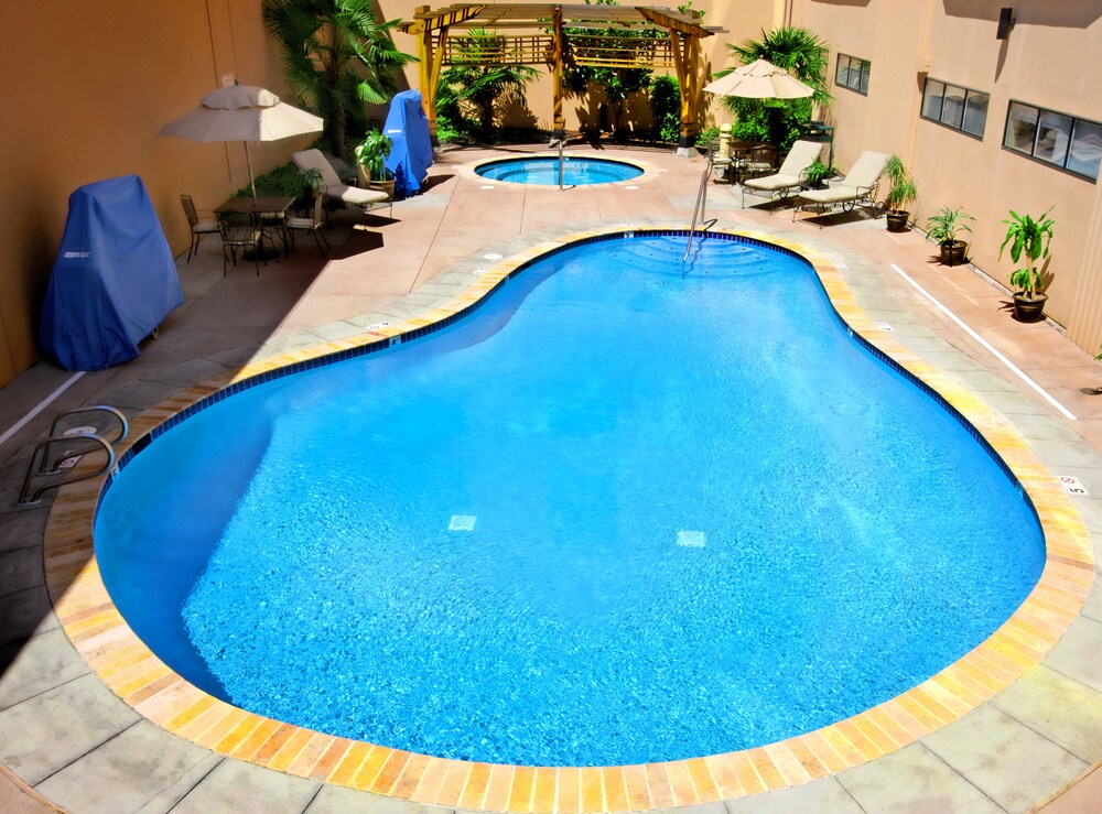 Book Emerald Queen Hotel & Casino in Fife