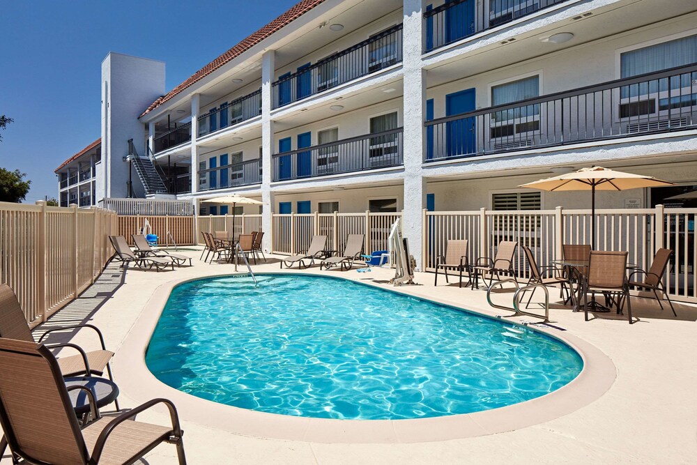 Book Quality Inn Encinitas Near Legoland In Encinitas Hotelscom