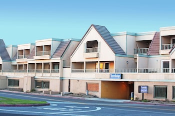 15 Closest Hotels To Sunset Beach In Huntington