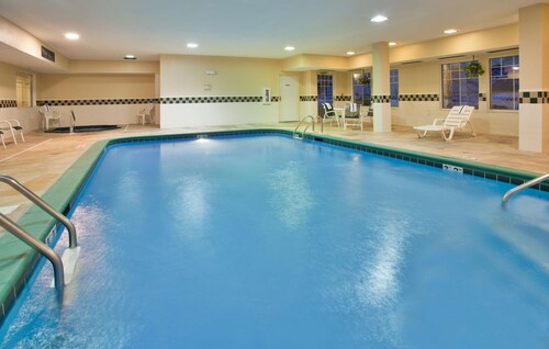 Top Hotels With A Pool In Bloomington Illinois Hotelscom