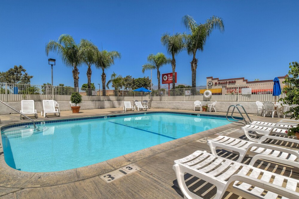 Book Motel 6 Fontana Ca In Fontana Hotels Com Visit riverside aquarium or pharaoh's lost kingdom, within 12 miles. motel 6 fontana ca in fontana hotels com