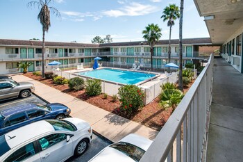 Naktsmītnes Rodeway Inn Kissimmee Maingate West attēls vietā Kissimmee