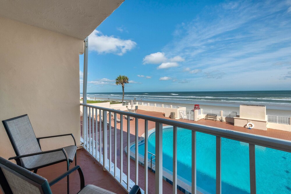Quality Inn Daytona Beach Oceanfront Daytona Beach United States Of America Daytona Beach Hotel Discounts Hotels Com
