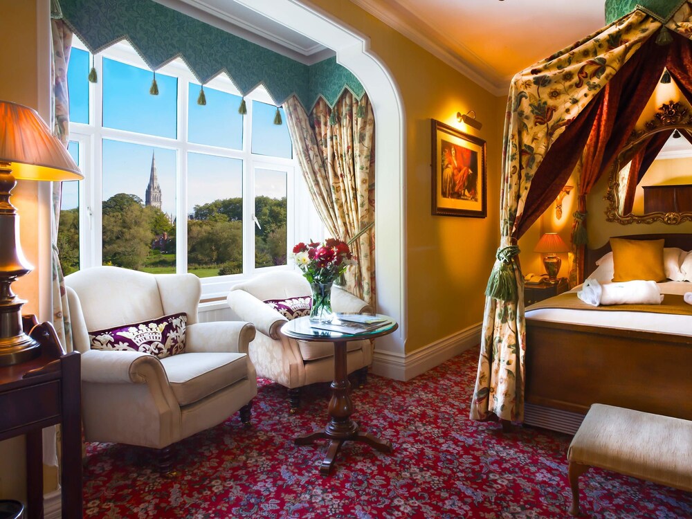 Book Grasmere House Hotel in Salisbury