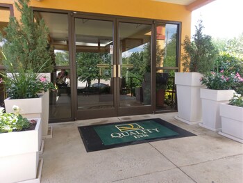Top 10 Hotels In Lewisville North Carolina