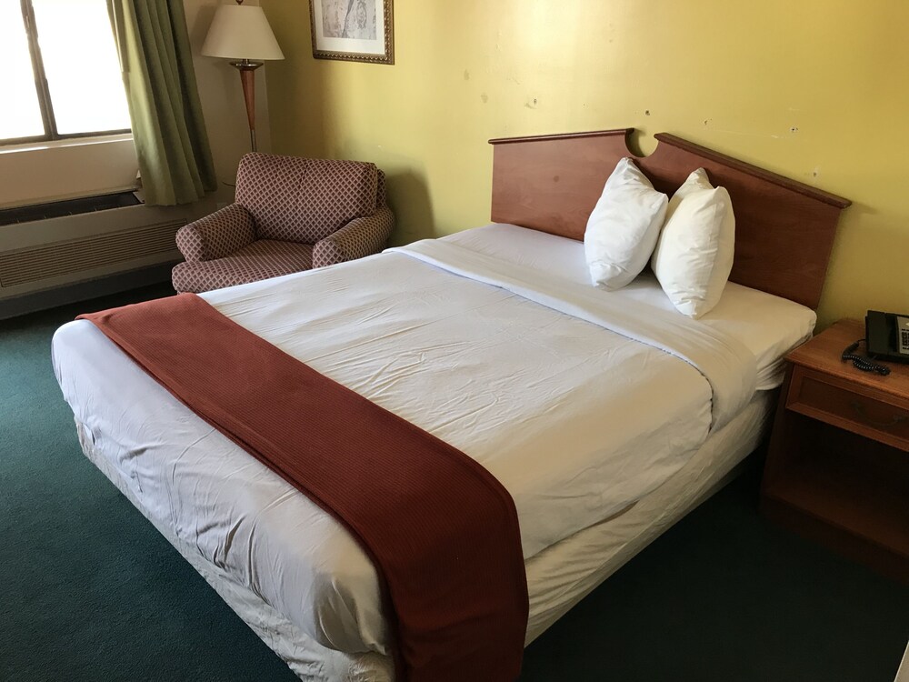 Book Oak Tree Inn In Irvine Hotels Com