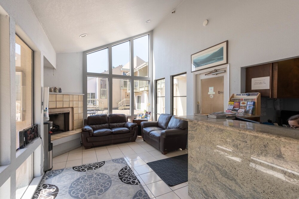 カーネリー ロー イン モントレー の宿泊予約 ホテルズドットコム