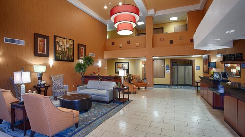 15 Closest Hotels To Chukchansi Park In Fresno Hotelscom