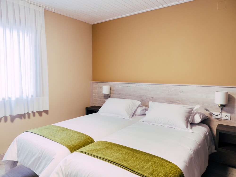 Hotel Resort El Montico In Tordesillas Hotels Com