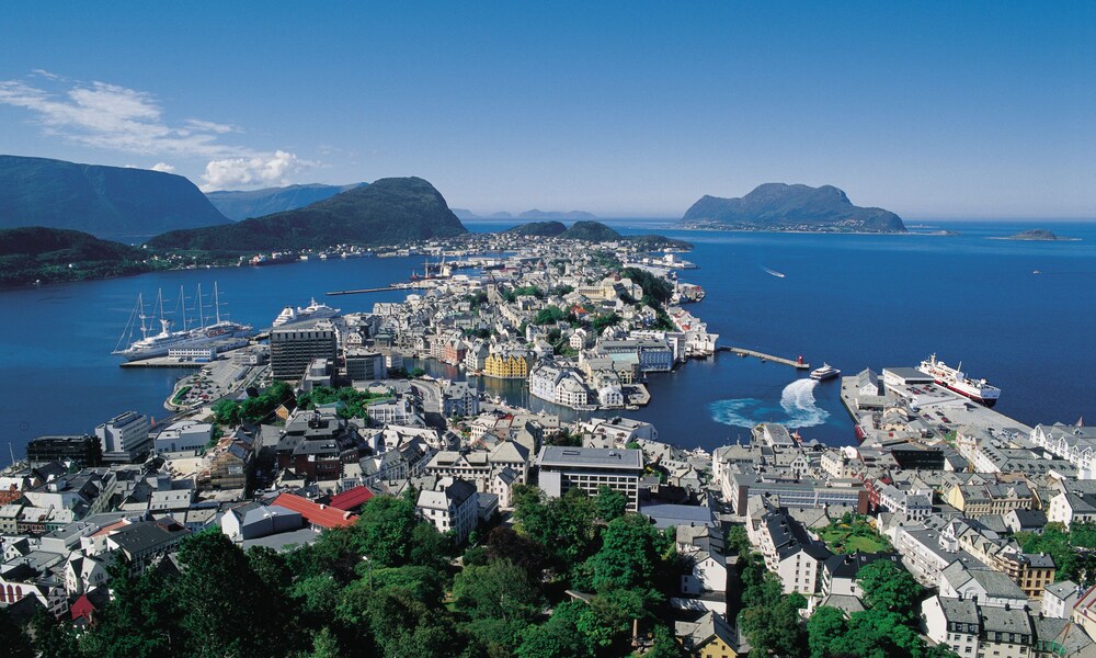 Book Thon Hotel Ålesund In Alesund Hotels Thon Hotel Ålesund Alesund